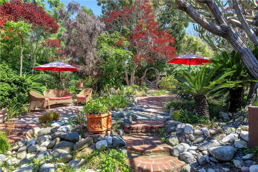 339 Saint Anns Drive, Laguna Beach CA 92651 - photo 19