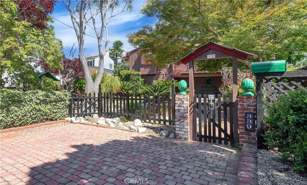 339 Saint Anns Drive, Laguna Beach CA 92651 - photo 21