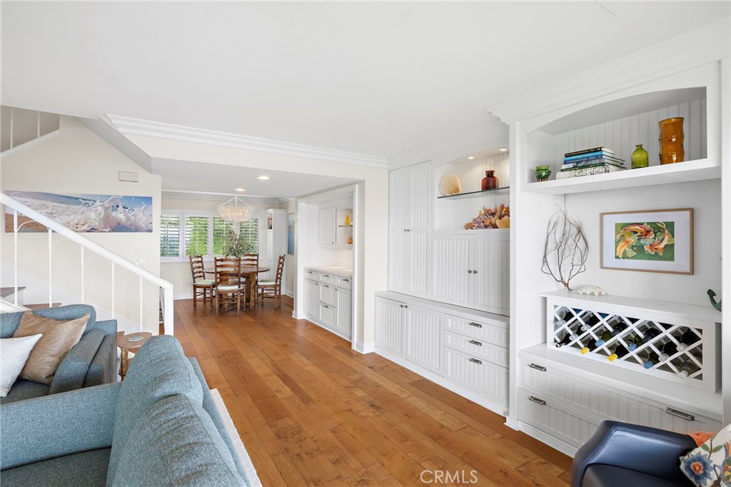 HARDWOOD FLOORING THROUGHOUT WITH LOTS OF BUILT-INS - 34 Blue Lagoon, Laguna Beach CA 92651 - photo 8