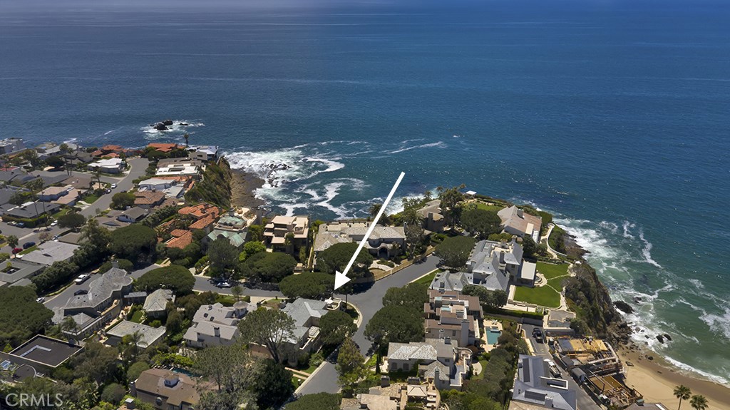 Stunning Estate Home located in the beautiful Smithcliff's neighborhood in north Laguna Beach! - 34 Smithcliffs Road, Laguna Beach CA 92651 - photo 1