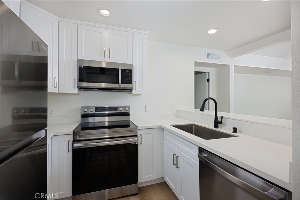340 Cypress 2, Laguna Beach CA 92651 - photo 1