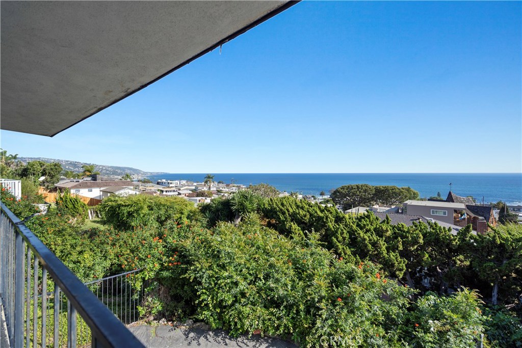 341 Pinecrest Drive, Laguna Beach CA 92651 - photo 1