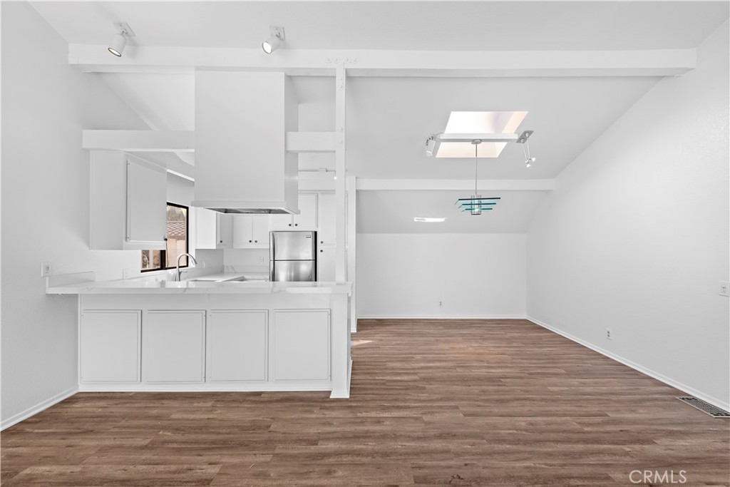 342 Poplar Street, Laguna Beach CA 92651 - photo 19