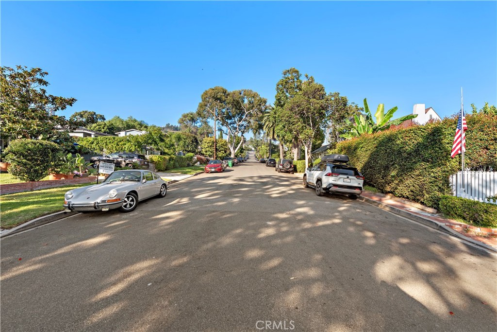 342 Poplar Street, Laguna Beach CA 92651 - photo 29