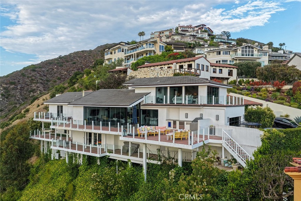 343 Emerald Bay, Laguna Beach CA 92651 - photo 2