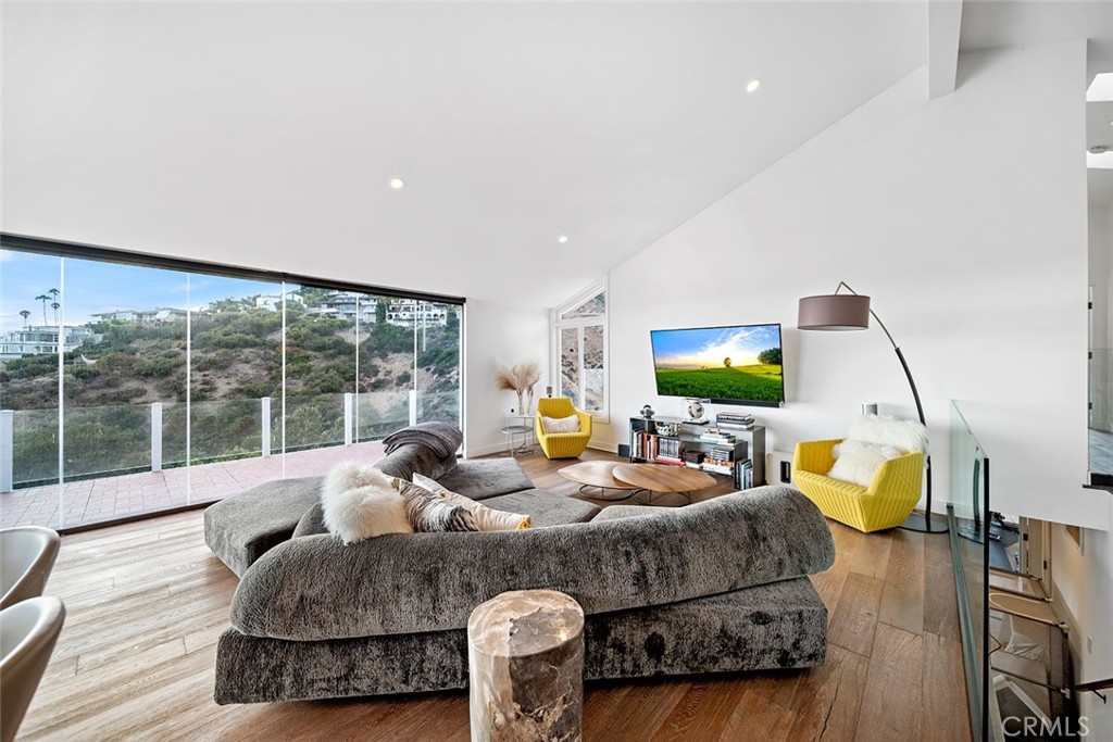 343 Emerald Bay, Laguna Beach CA 92651 - photo 8
