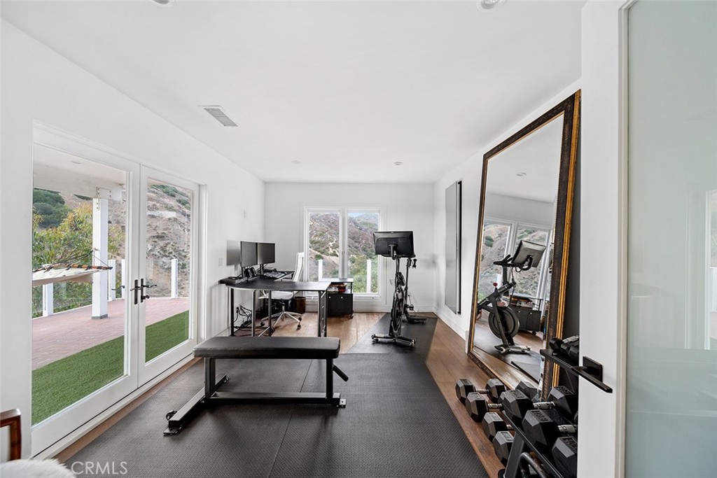 Gym or office - 343 Emerald Bay, Laguna Beach CA 92651 - photo 33