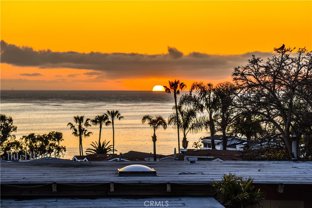 Enjoy beach sunsets - 343 Myrtle Street B, Laguna Beach CA 92651 - photo 2