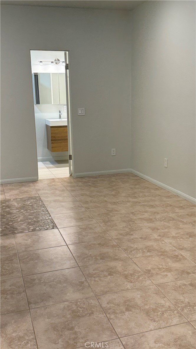Looking from entry door to bathroom - 343 Myrtle Street B, Laguna Beach CA 92651 - photo 12