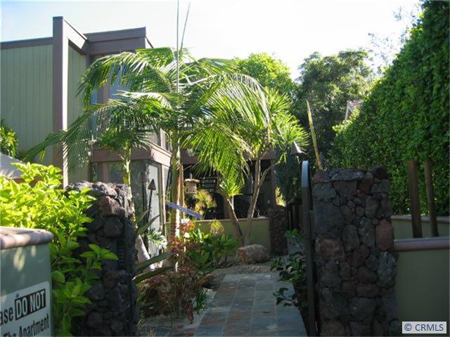 Entrance complex - 343 MYRTLE Street, Laguna Beach CA 92651 - photo 1