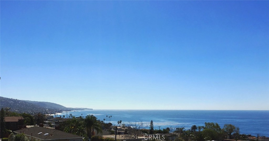345 Heather Place, Laguna Beach CA 92651 - photo 1