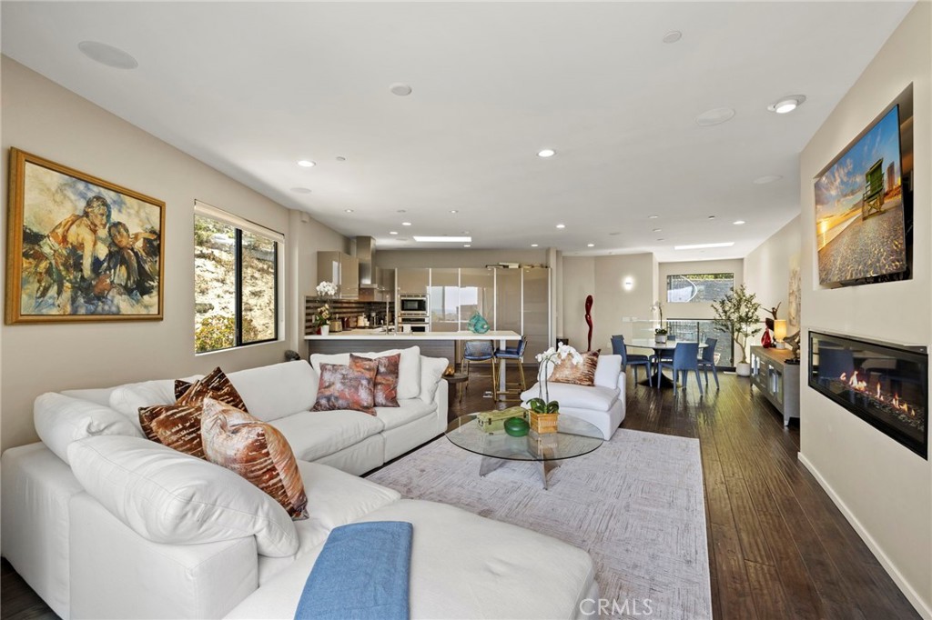 346 Y Place, Laguna Beach CA 92651 - photo 2