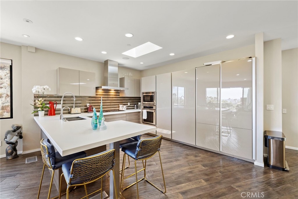 346 Y Place, Laguna Beach CA 92651 - photo 6