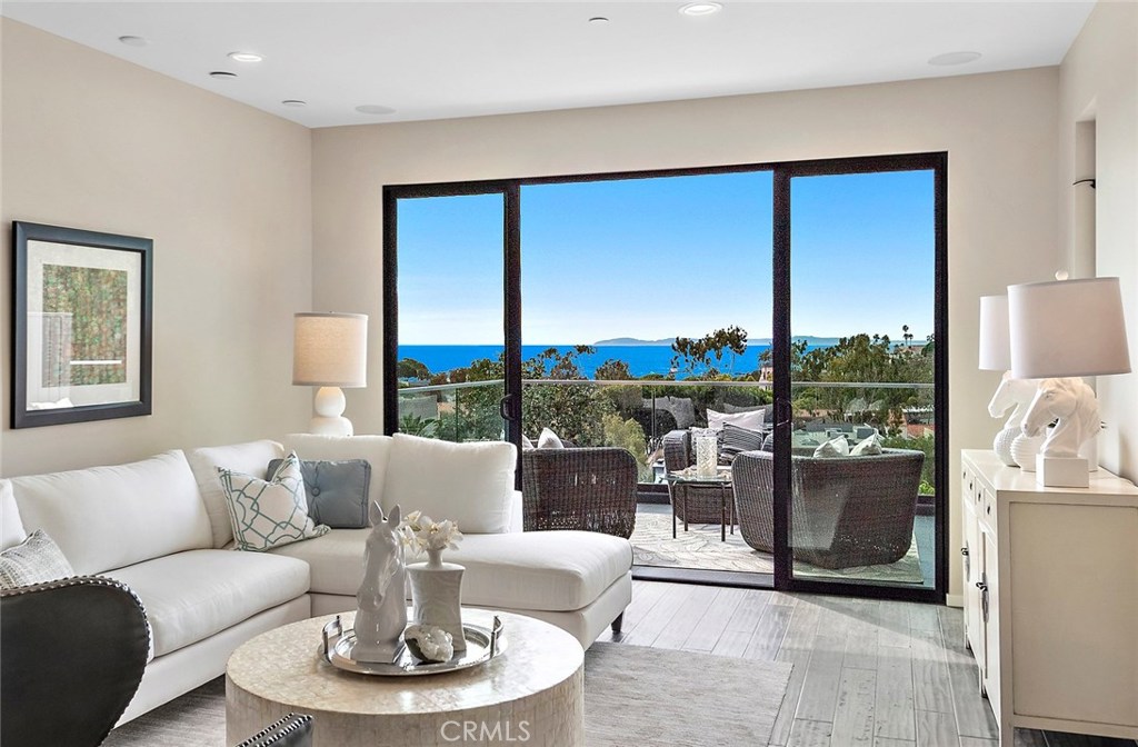 348 Y Place, Laguna Beach CA 92651 - photo 1