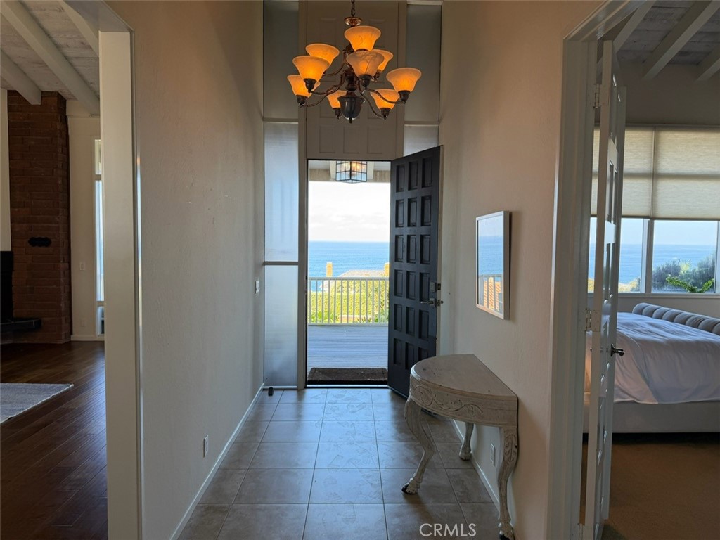ENTRY - 35 N N La Senda, Laguna Beach CA 92651 - photo 7