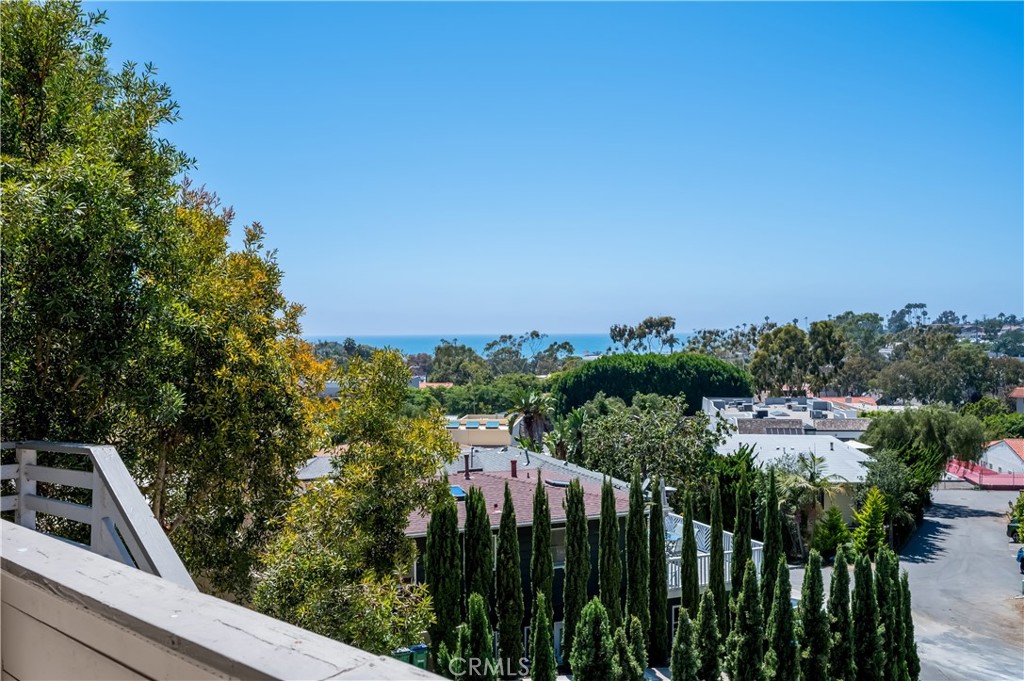 350 Y Place D, Laguna Beach CA 92651 - photo 1