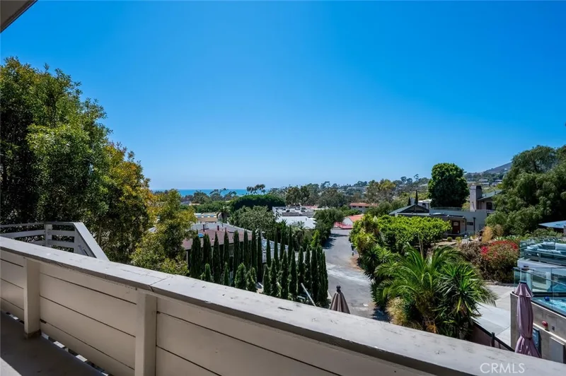 350 Y Place D, Laguna Beach, CA 92651