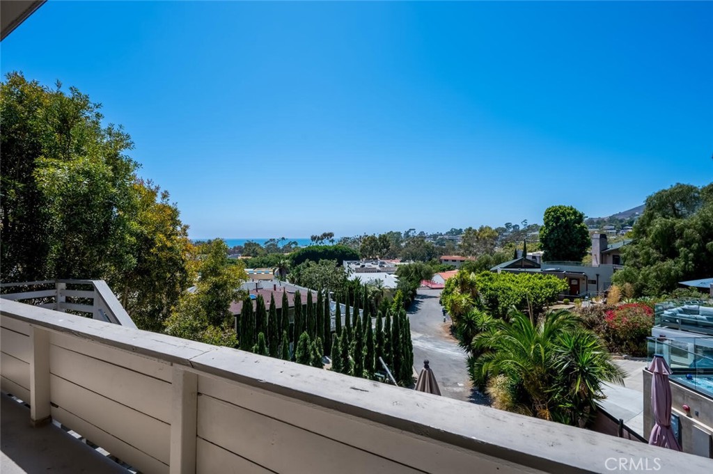 350 Y Place D, Laguna Beach CA 92651 - photo 1