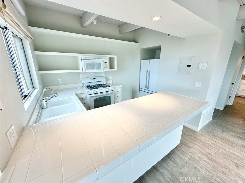 353 N Cedar Way C, Laguna Beach CA 92651 - photo 1