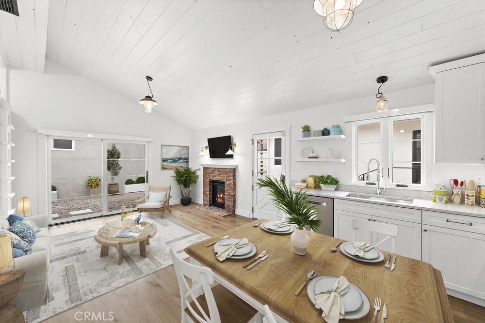 354 Cliff, Laguna Beach CA 92651 - photo 1