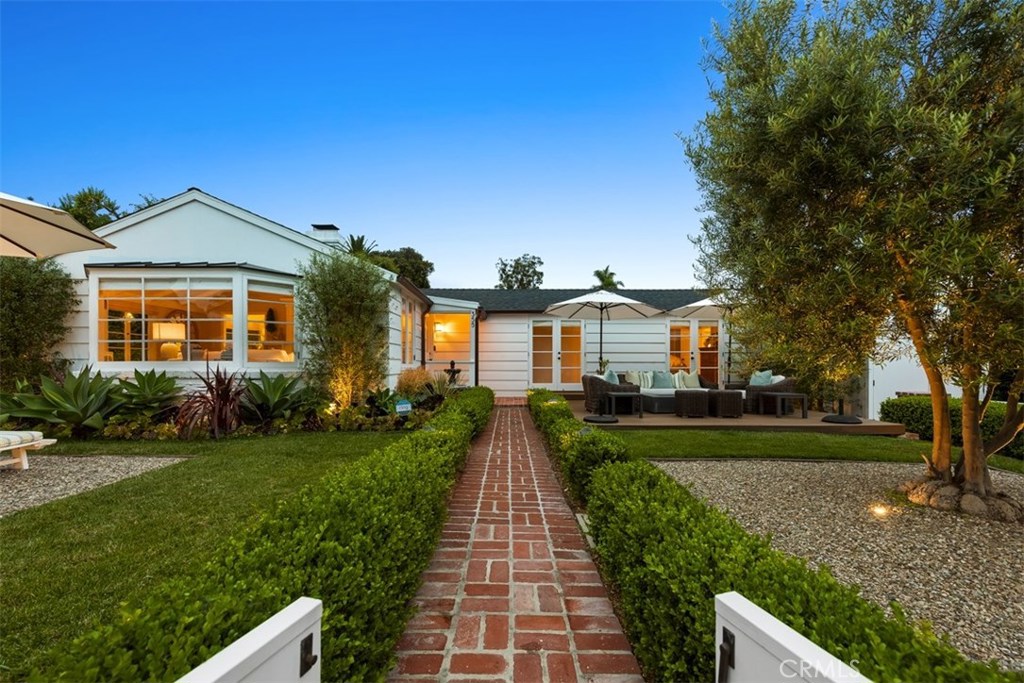 Welcome to this beautifully designed and cared for home. - 355 Center Street, Laguna Beach CA 92651 - photo 1