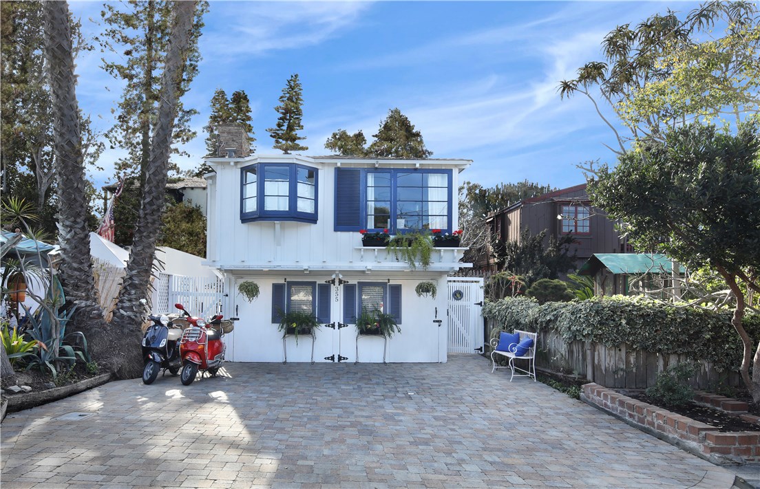 355 Saint Anns Drive, Laguna Beach CA 92651 - photo 1