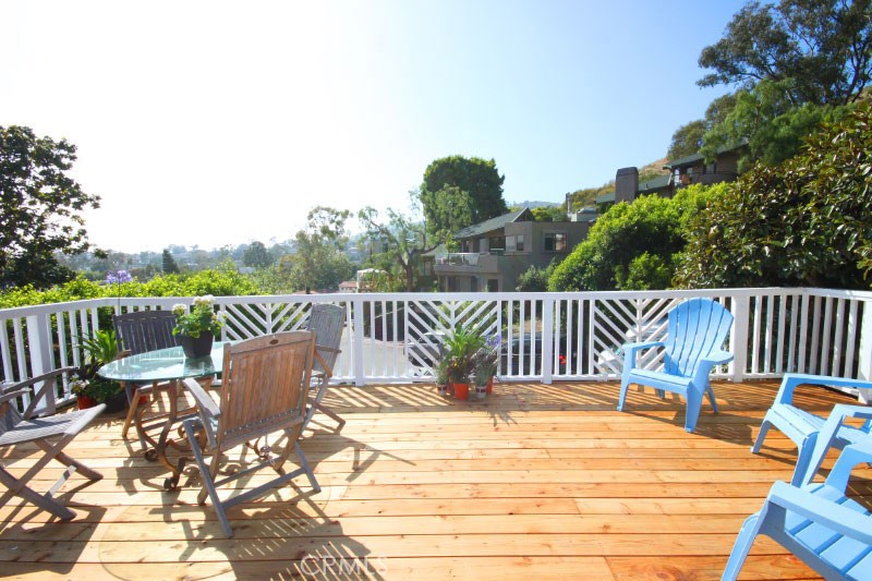 356 Y Place upper, Laguna Beach CA 92651 - photo 1