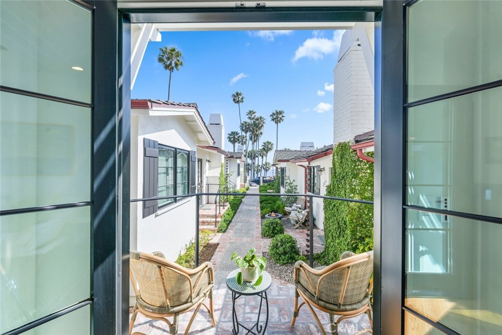 358 Cliff, Laguna Beach CA 92651 - photo 3