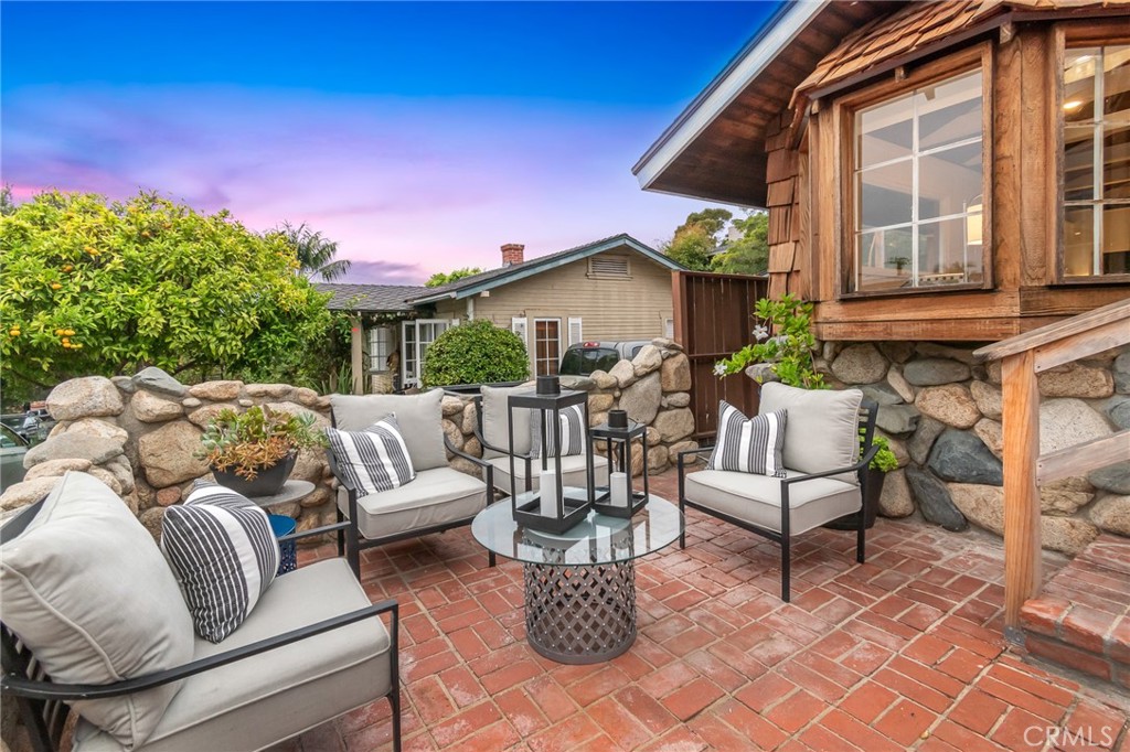 358 Flora St, Laguna Beach CA 92651 - photo 1