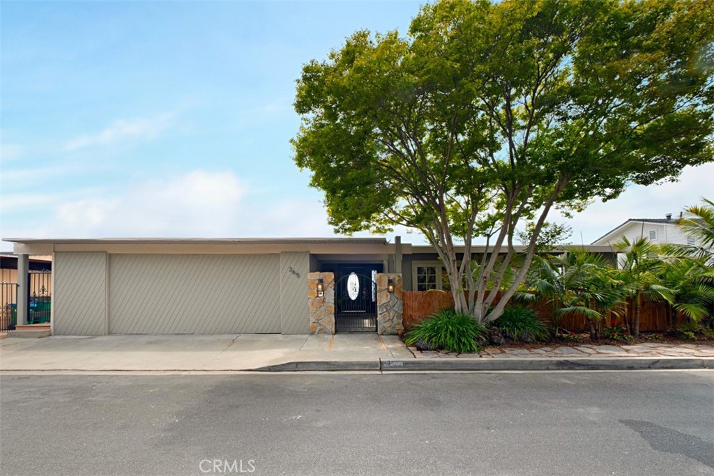 365 Heather Place, Laguna Beach CA 92651 - photo 1