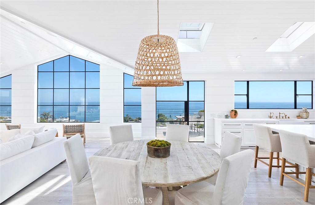 365 Pinecrest Drive, Laguna Beach CA 92651 - photo 1