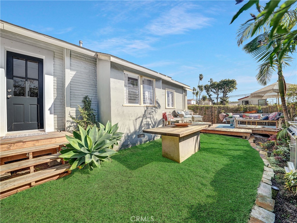 368 Oak Street A, Laguna Beach CA 92651 - photo 1