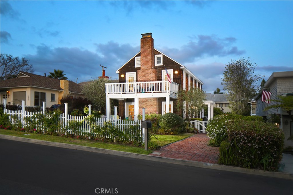 369 Hawthorne Road, Laguna Beach CA 92651 - photo 1