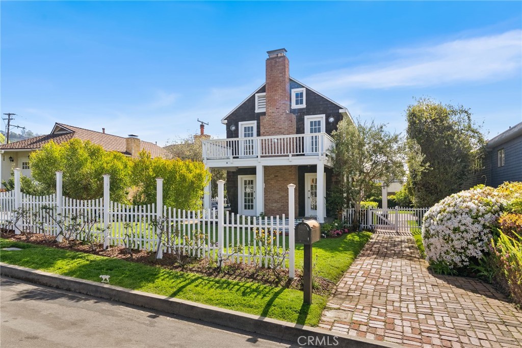 369 Hawthorne Road, Laguna Beach CA 92651 - photo 1