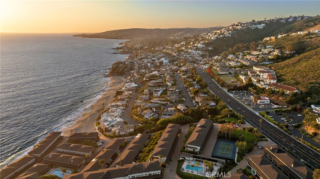 37 Blue Lagoon, Laguna Beach CA 92651 - photo 2