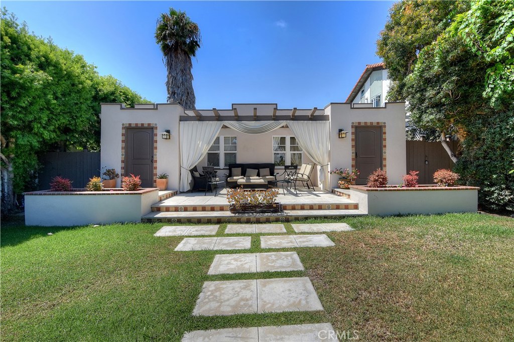 370 Jasmine Street, Laguna Beach CA 92651 - photo 1