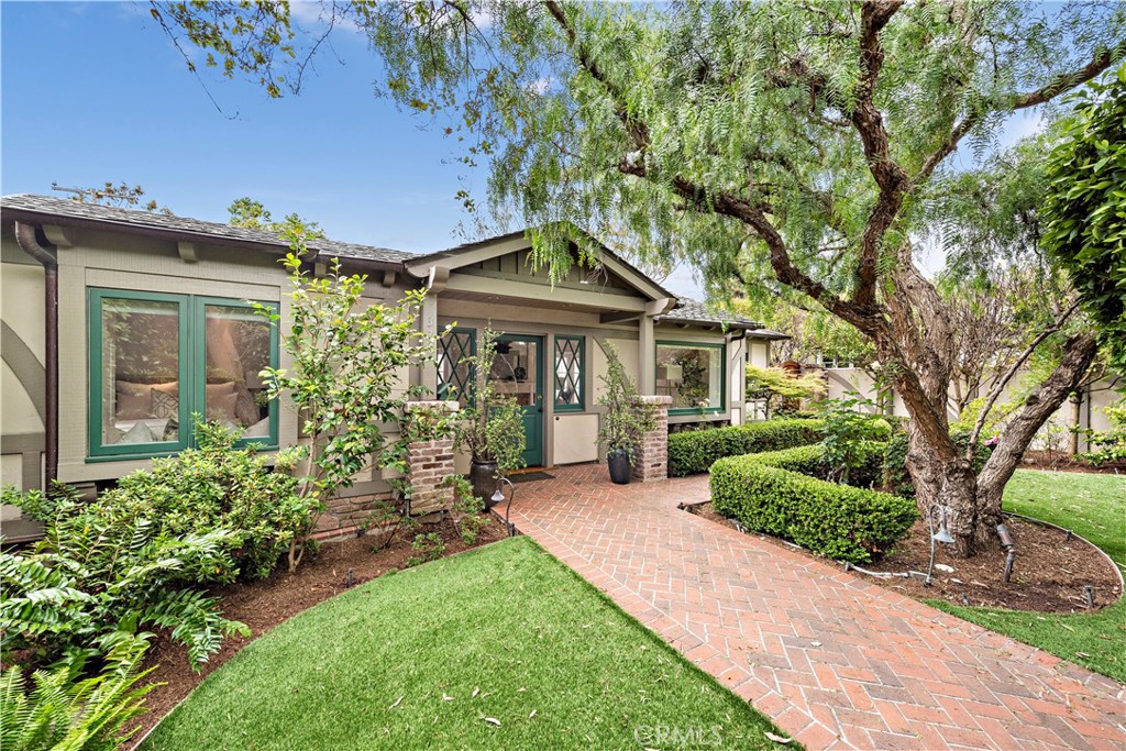 370 Los Olivos, Laguna Beach CA 92651 - photo 1