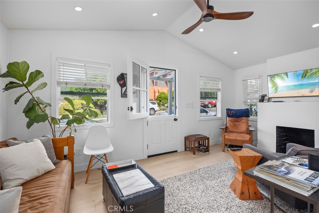 371 Park Ave, Laguna Beach CA 92651 - photo 1