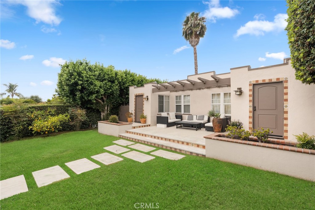 372 Jasmine Street, Laguna Beach CA 92651 - photo 1