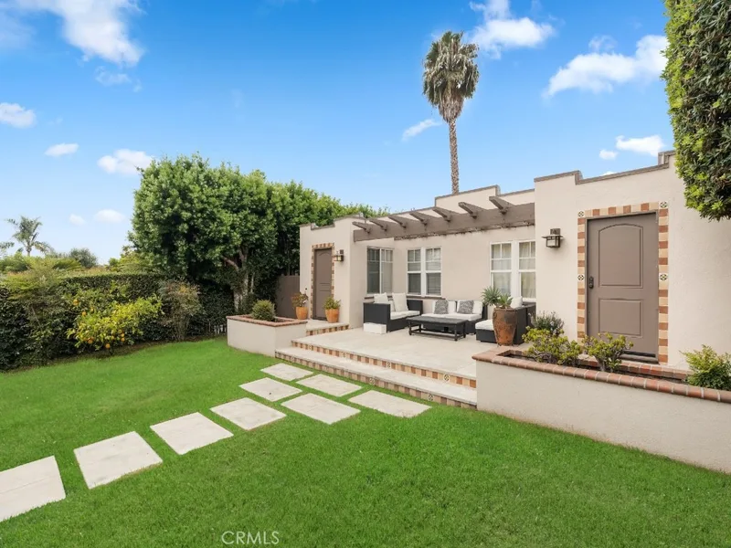 372 Jasmine Street, Laguna Beach, CA 92651