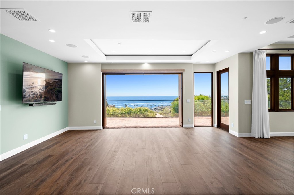 374 Ledroit Street, Laguna Beach CA 92651 - photo 2