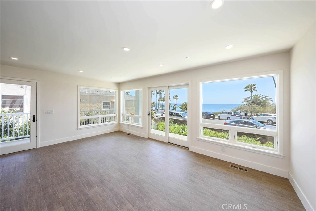 376 Cliff Drive B, Laguna Beach CA 92651 - photo 1