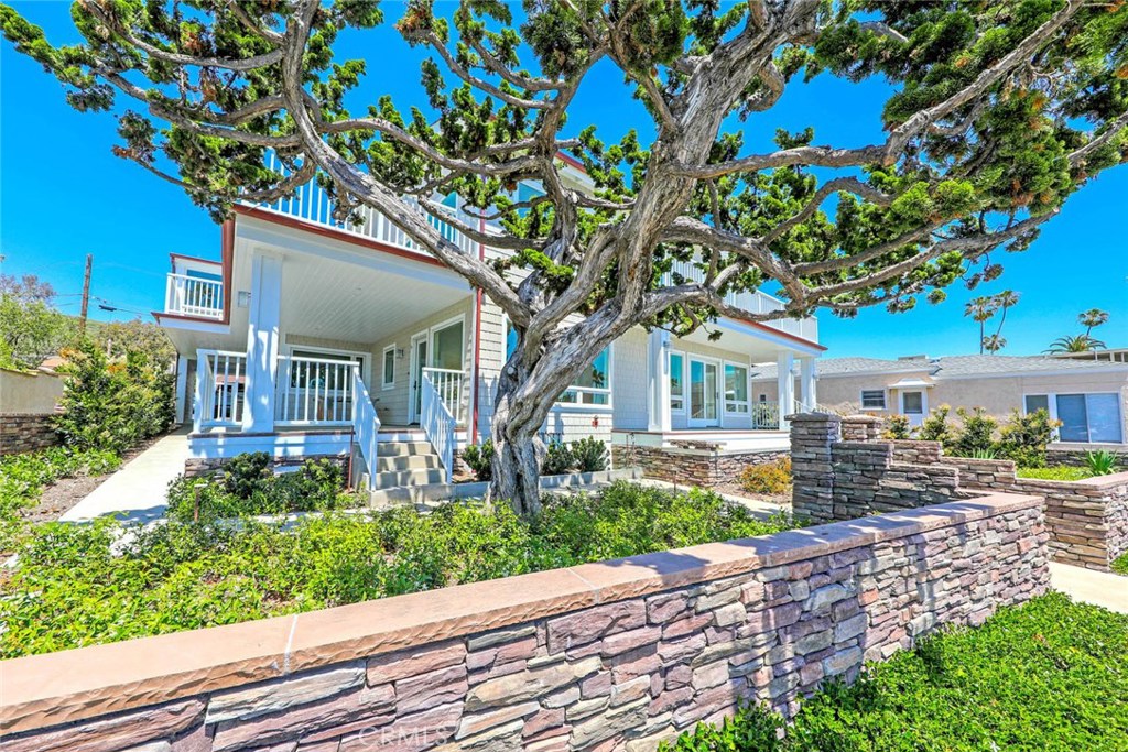 376 Cliff Drive B, Laguna Beach CA 92651 - photo 1