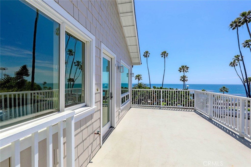 376 Cliff Drive C, Laguna Beach CA 92651 - photo 1