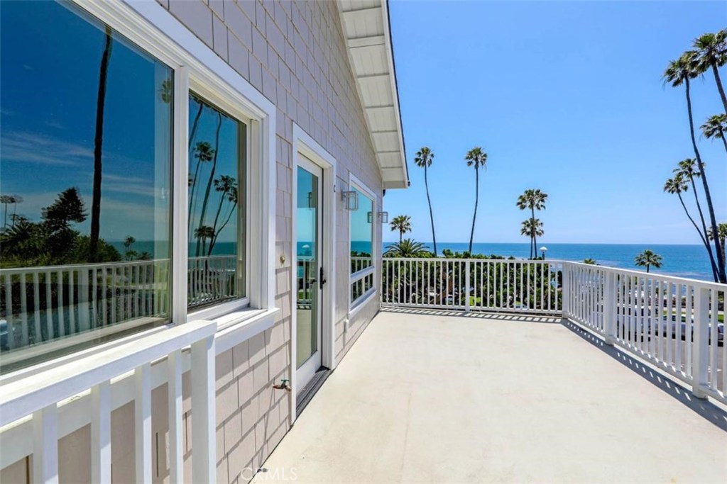 376 Cliff Drive C, Laguna Beach CA 92651 - photo 1