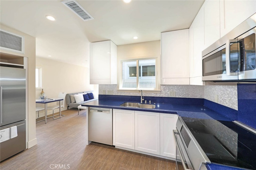 376 Cliff Drive F, Laguna Beach CA 92651 - photo 1
