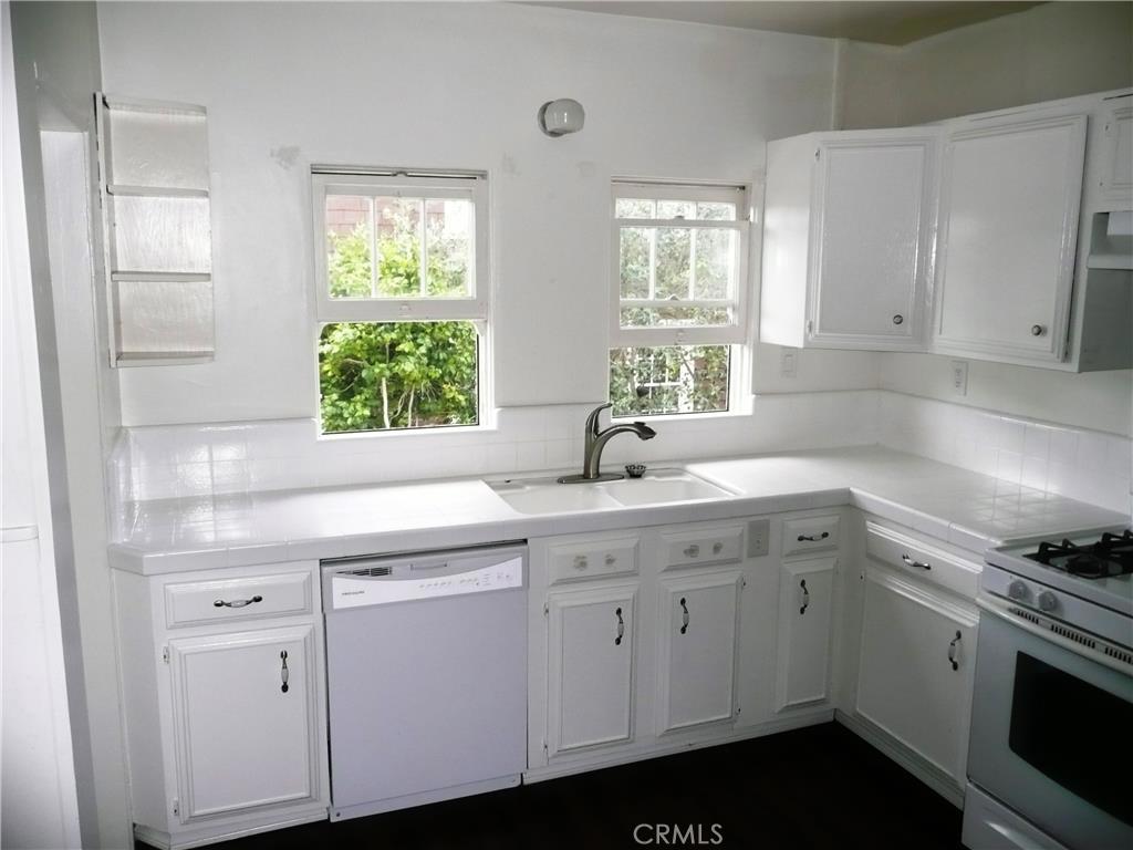 377 Hawthorne Road, Laguna Beach CA 92651 - photo 1