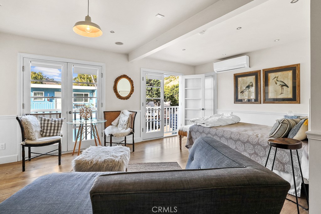 377 Mermaid Street 1, Laguna Beach CA 92651 - photo 1