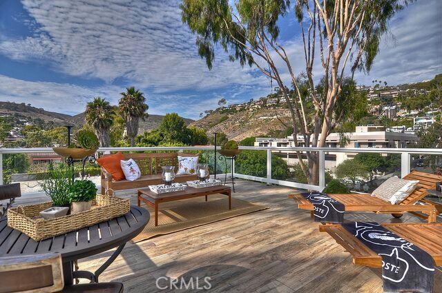 377 Mermaid Street 4, Laguna Beach CA 92651 - photo 1