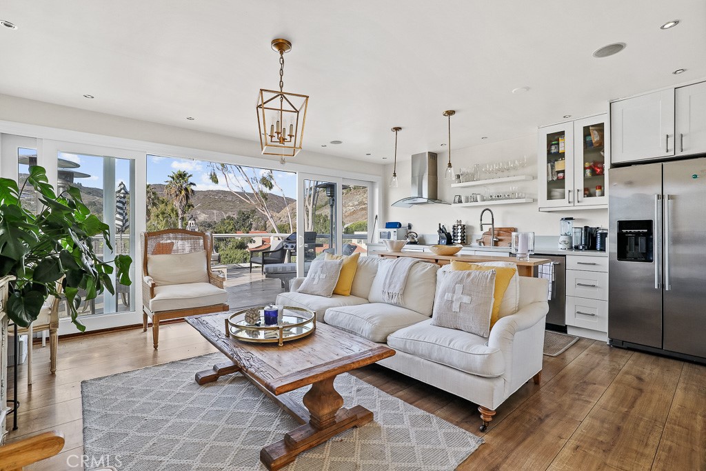 377 Mermaid Street 5, Laguna Beach CA 92651 - photo 1